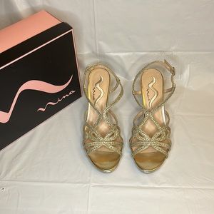 Nina Veralee-YG Heels 8M Platino Johnson